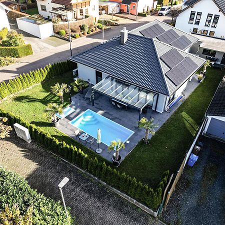 Grosszuegige Unterkunft Mit Terrasse Oberbrechen Екстериор снимка