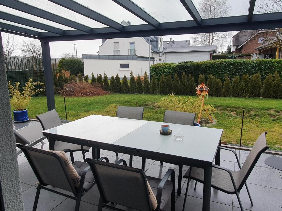 Grosszuegige Unterkunft Mit Terrasse Oberbrechen Екстериор снимка