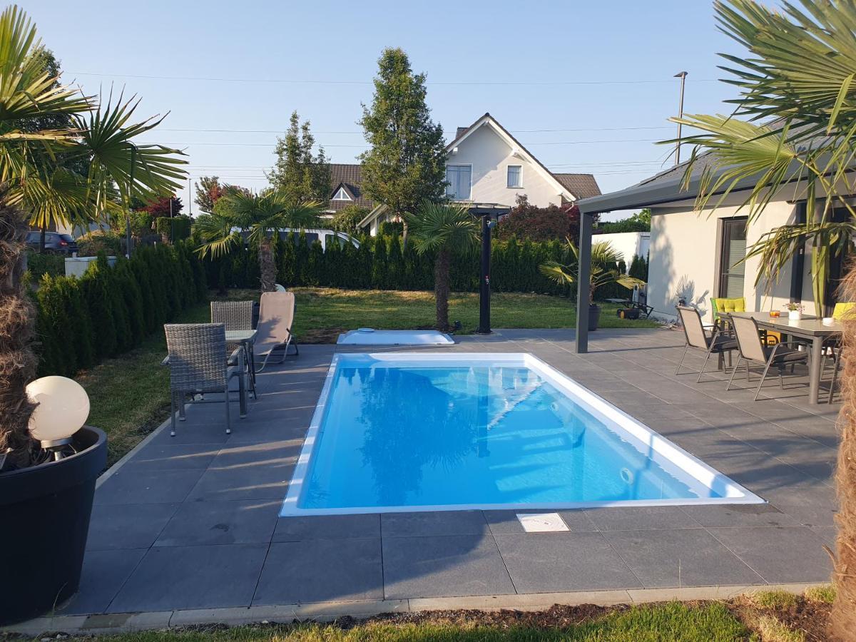 Grosszuegige Unterkunft Mit Terrasse Oberbrechen Екстериор снимка